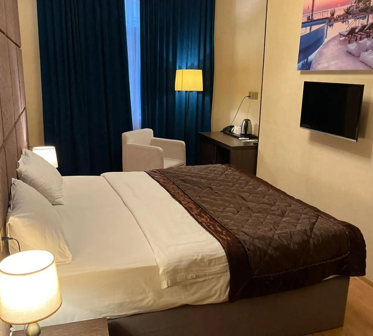 Family Hotel Grand Mirror