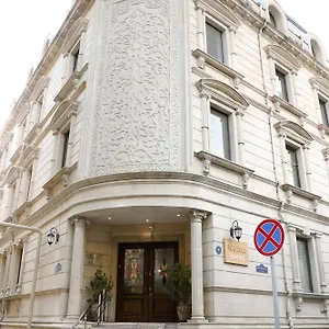 Nemi Center **** Baku